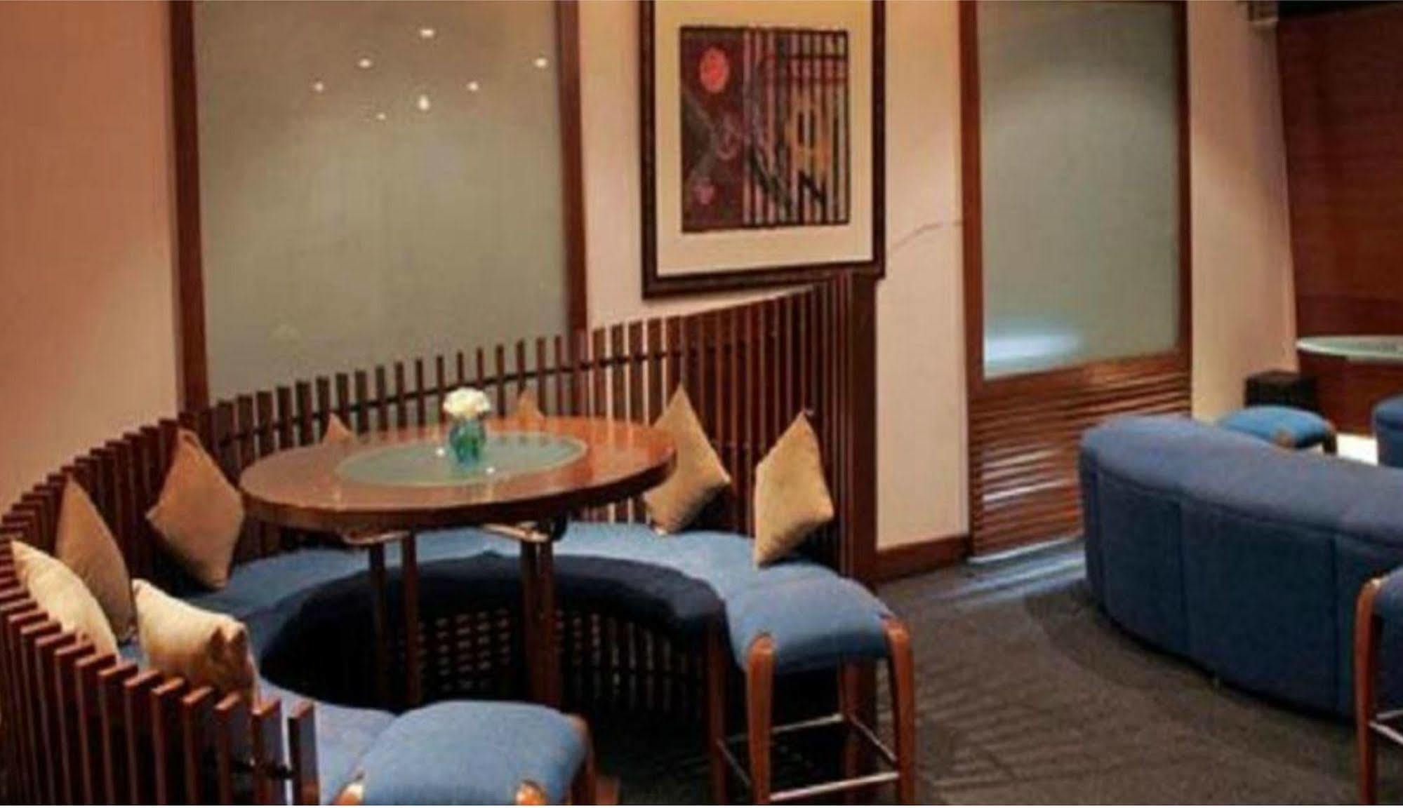 Hotel Diplomat, Colaba Mumbai Exterior photo
