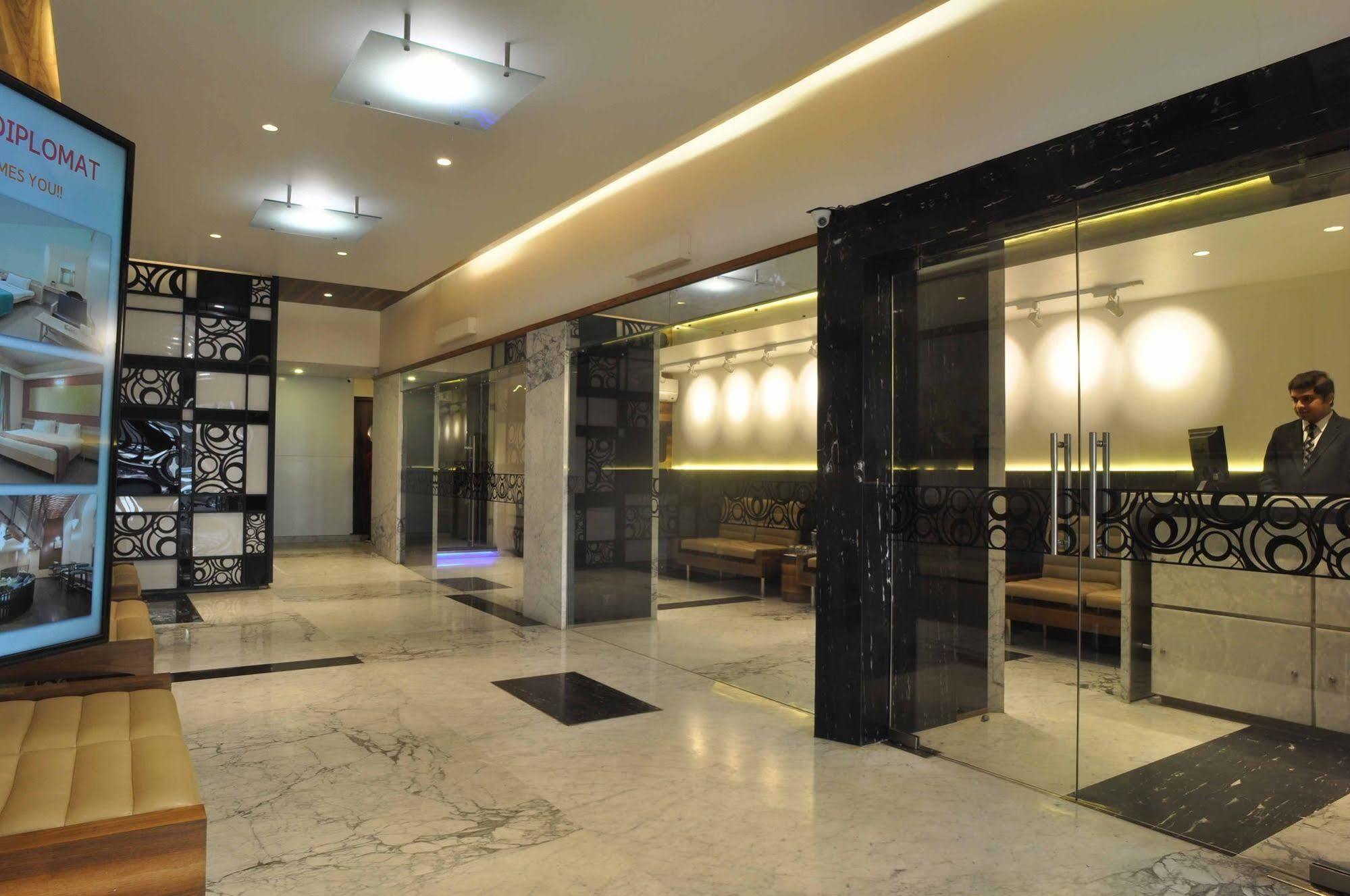 Hotel Diplomat, Colaba Mumbai Exterior photo